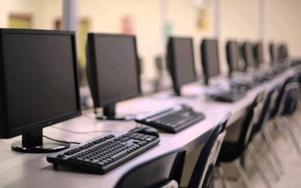 computer class Uttam Nagar